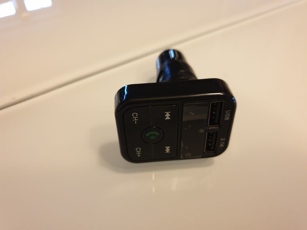 Emissores FM + Bluetooth auto