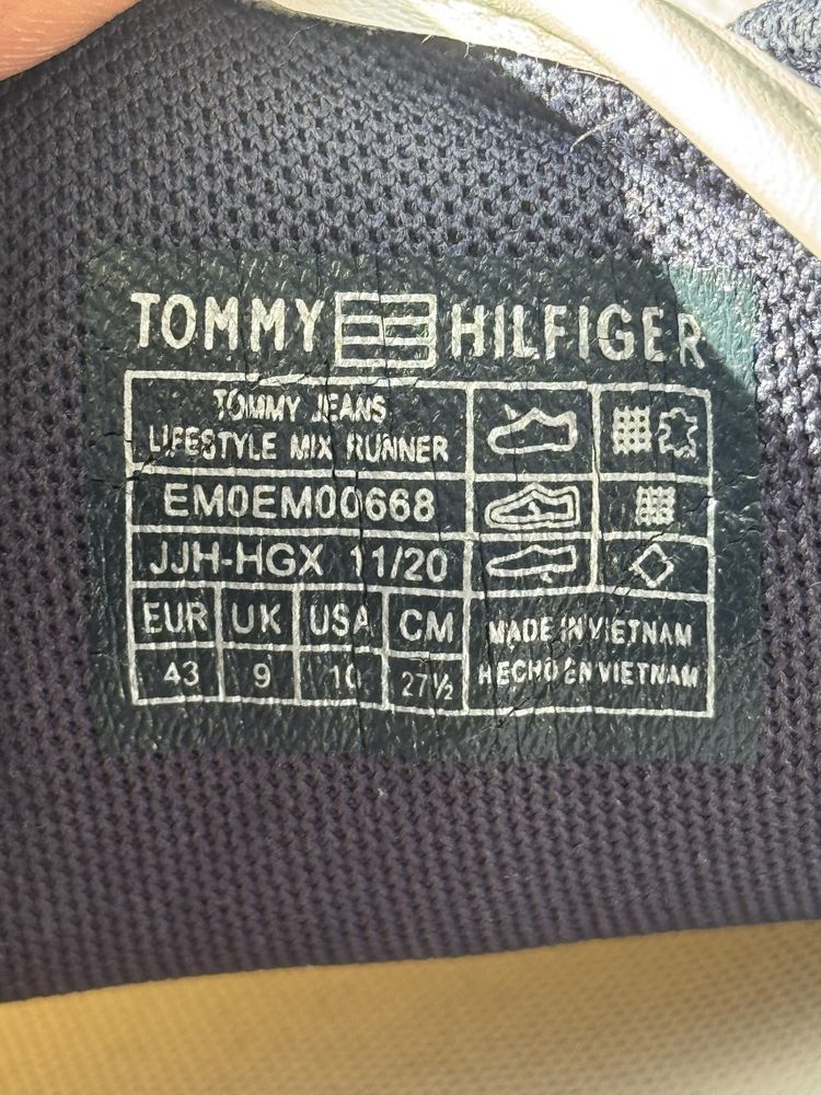 Кросівки Tommy Hilfiger Кеди взуття чоловіче 44  білі велике лого