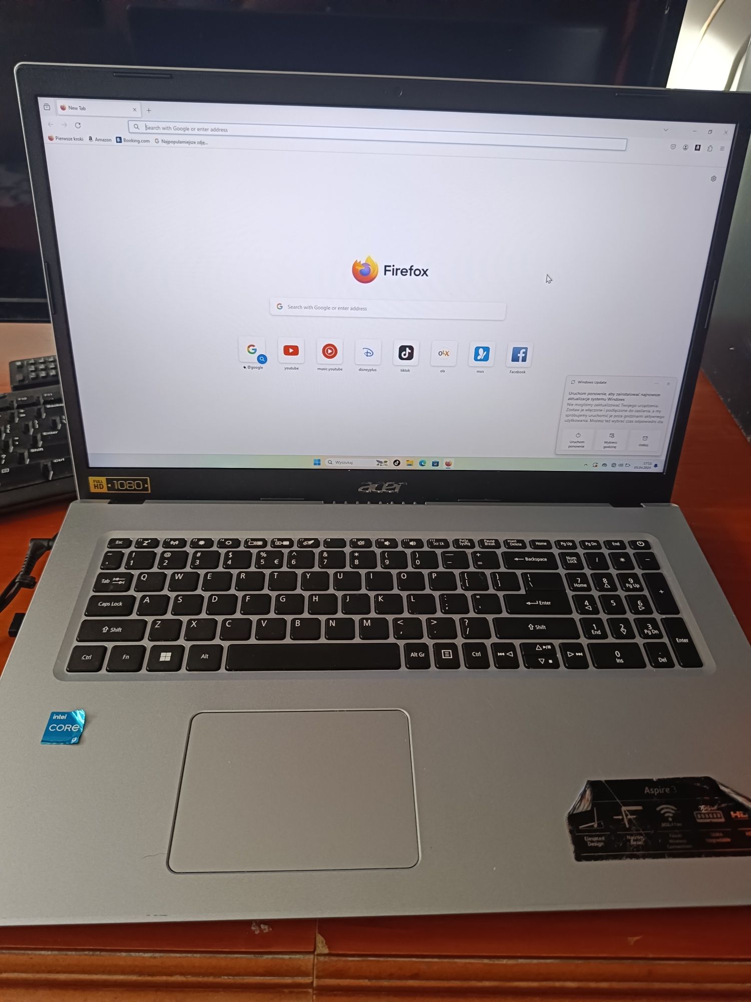 Laptop ACER sprzedam 1800 do negocjacji