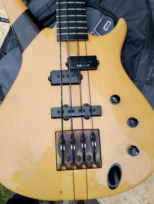 Gitara basowa Ibanez japan