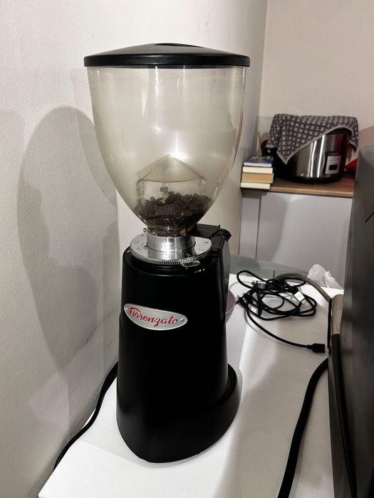 Професійна кавомашина La San Marco / кавамолка