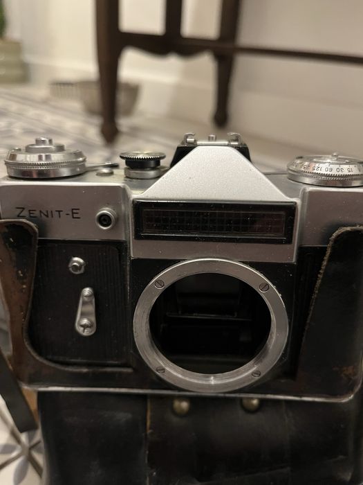 3 aparaty: 2 Praktica i Zenit