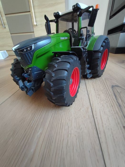 Traktor bruder  BRUDER