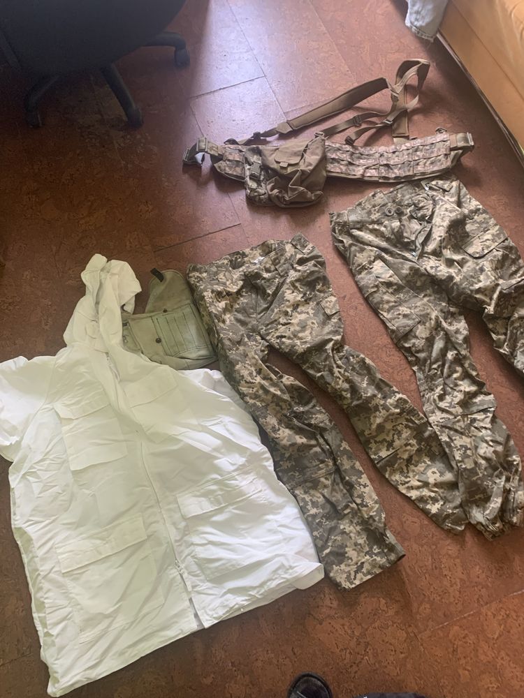 Военные снаряжения , одежда , спальник, рюкзак