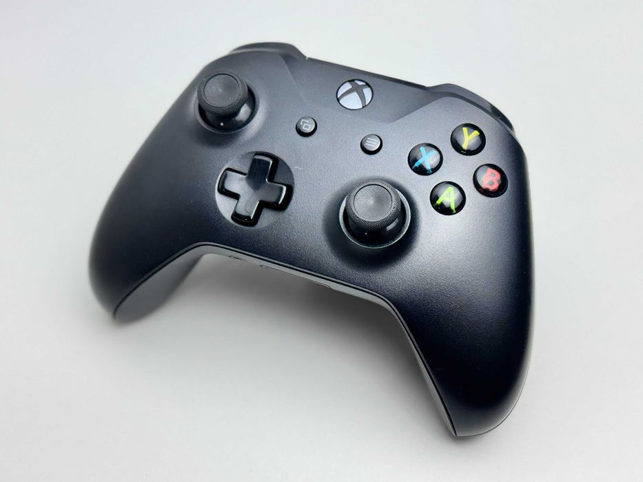 Oryginalny pad Xbox One S/X Series X/S, CZARNY - BLACK, BDB STAN!