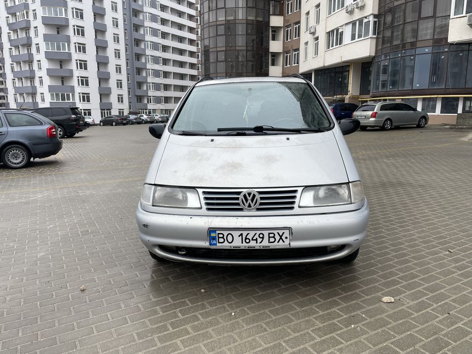 Sharan Volkswagen дизель 1.9