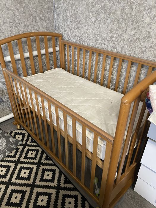 Дитяча кроватка + матрац