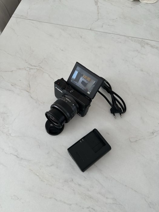 Фотоапарат Canon EOS M10 15-45mm.