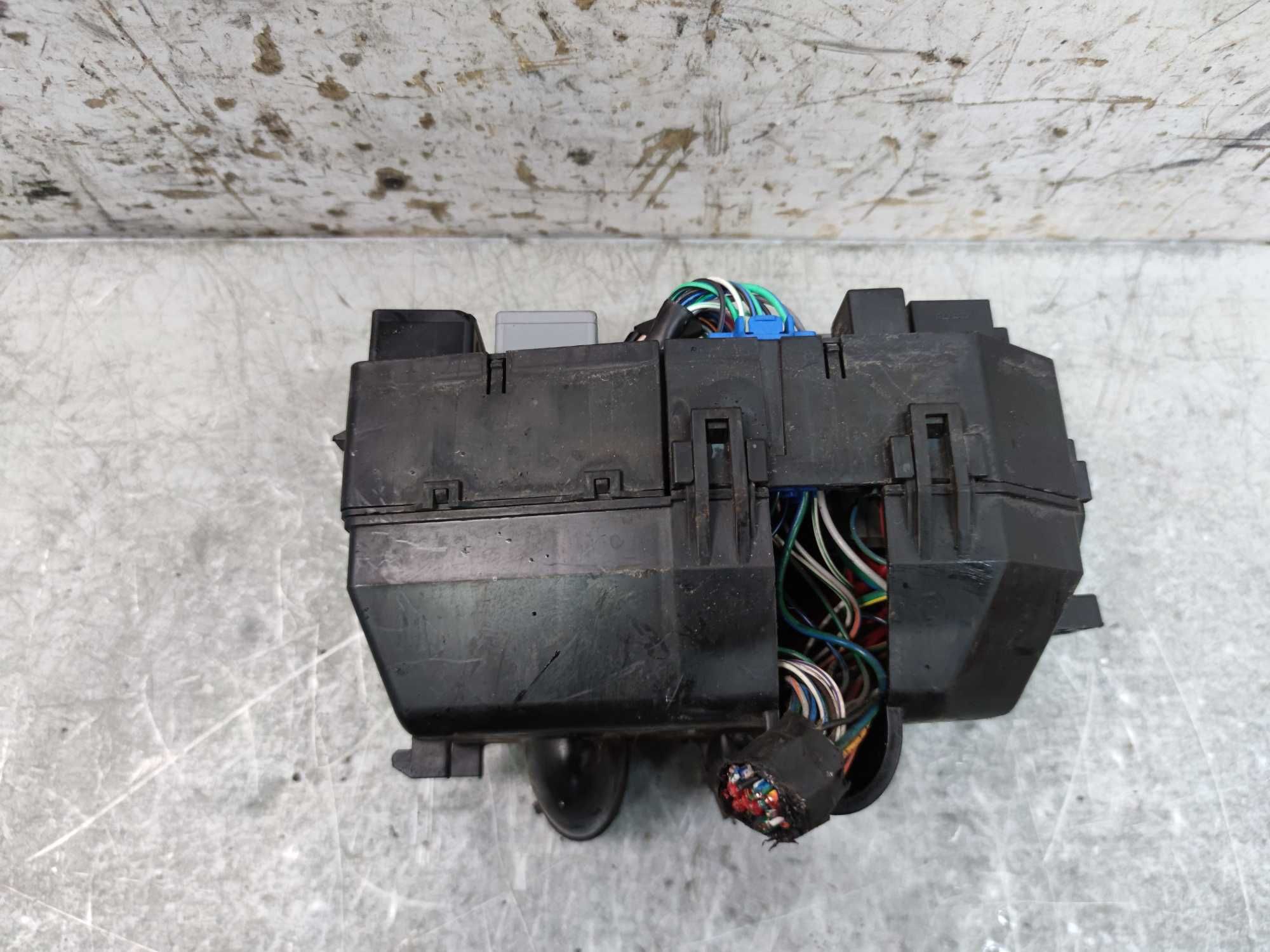 Ford Mondeo MK3 2.0 TDCI Skrzynka Bezpieczników