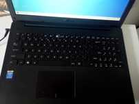 Laptop ASUS  15,6 cali