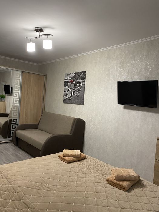 Подобово однокімнатна квартира ,Проспект,Формаркет,готель Буковина