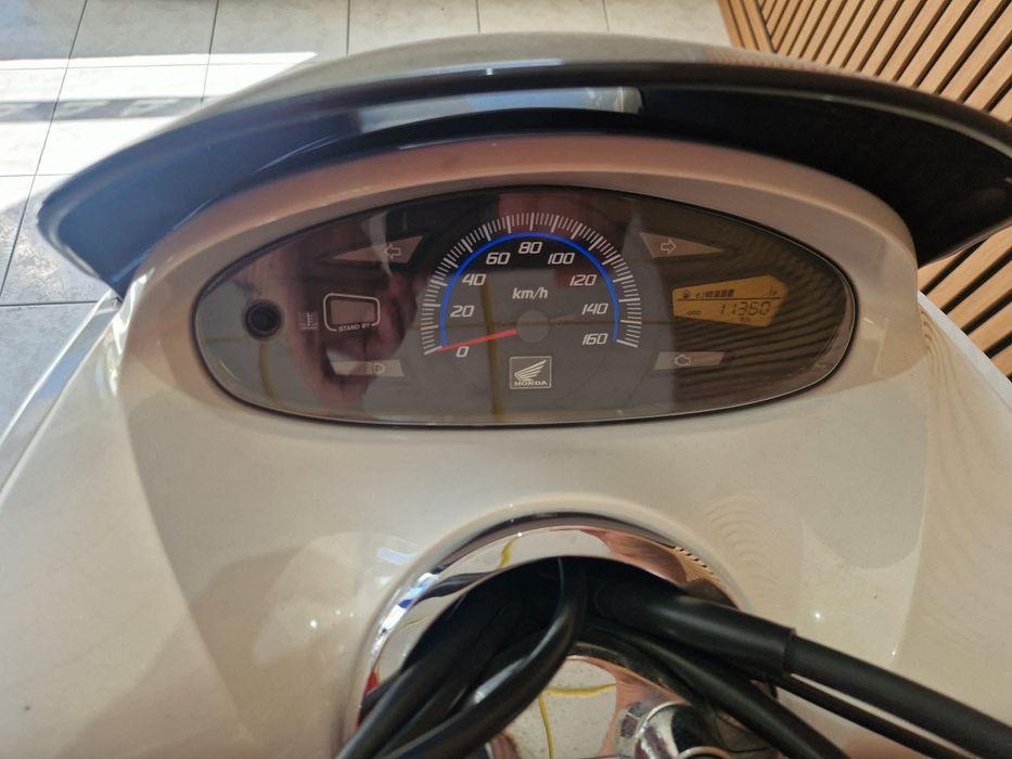 Honda PCX 125i - Como Nova