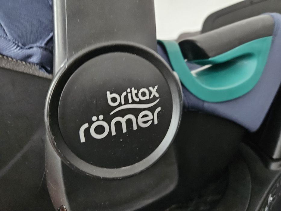 Fotelik z bazą Britax Romer baby-safe 3 i-size