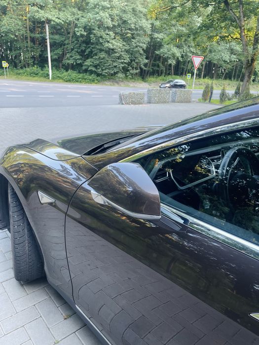 Тесла Модель S 85kw Європа