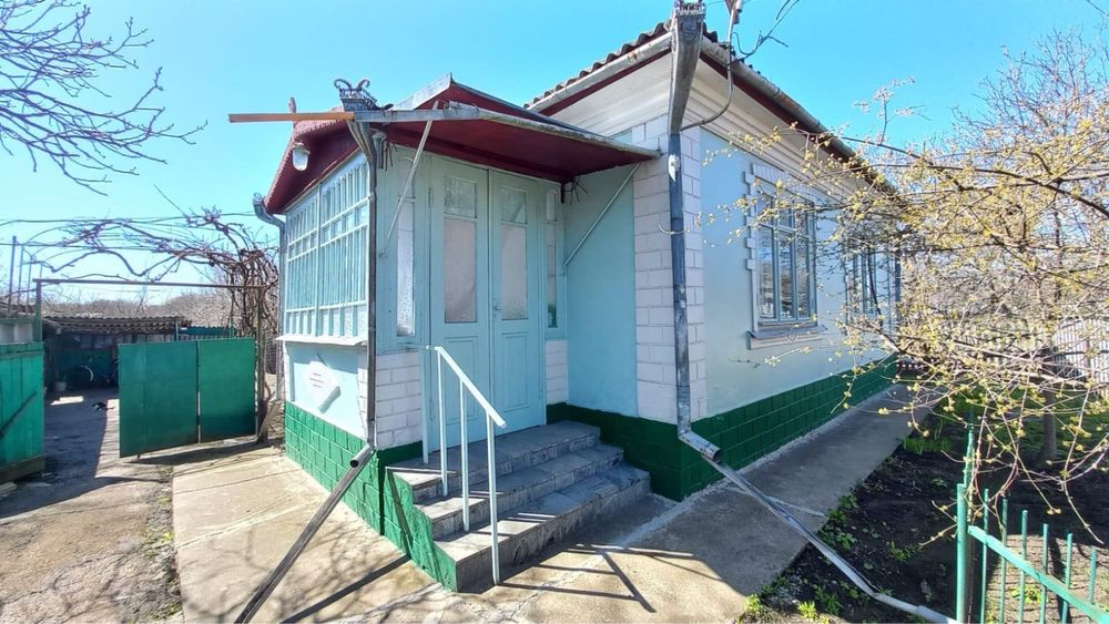 ТЕРМІНОВО  продається Будинок с. Яланець