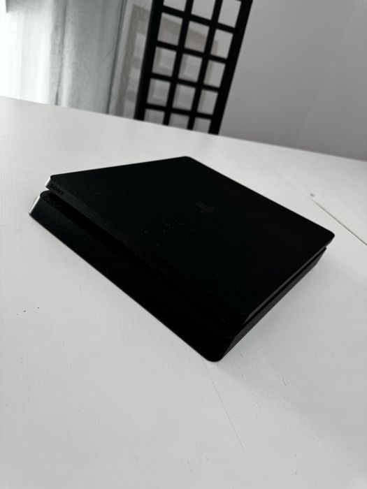 Playstation 4 Slim