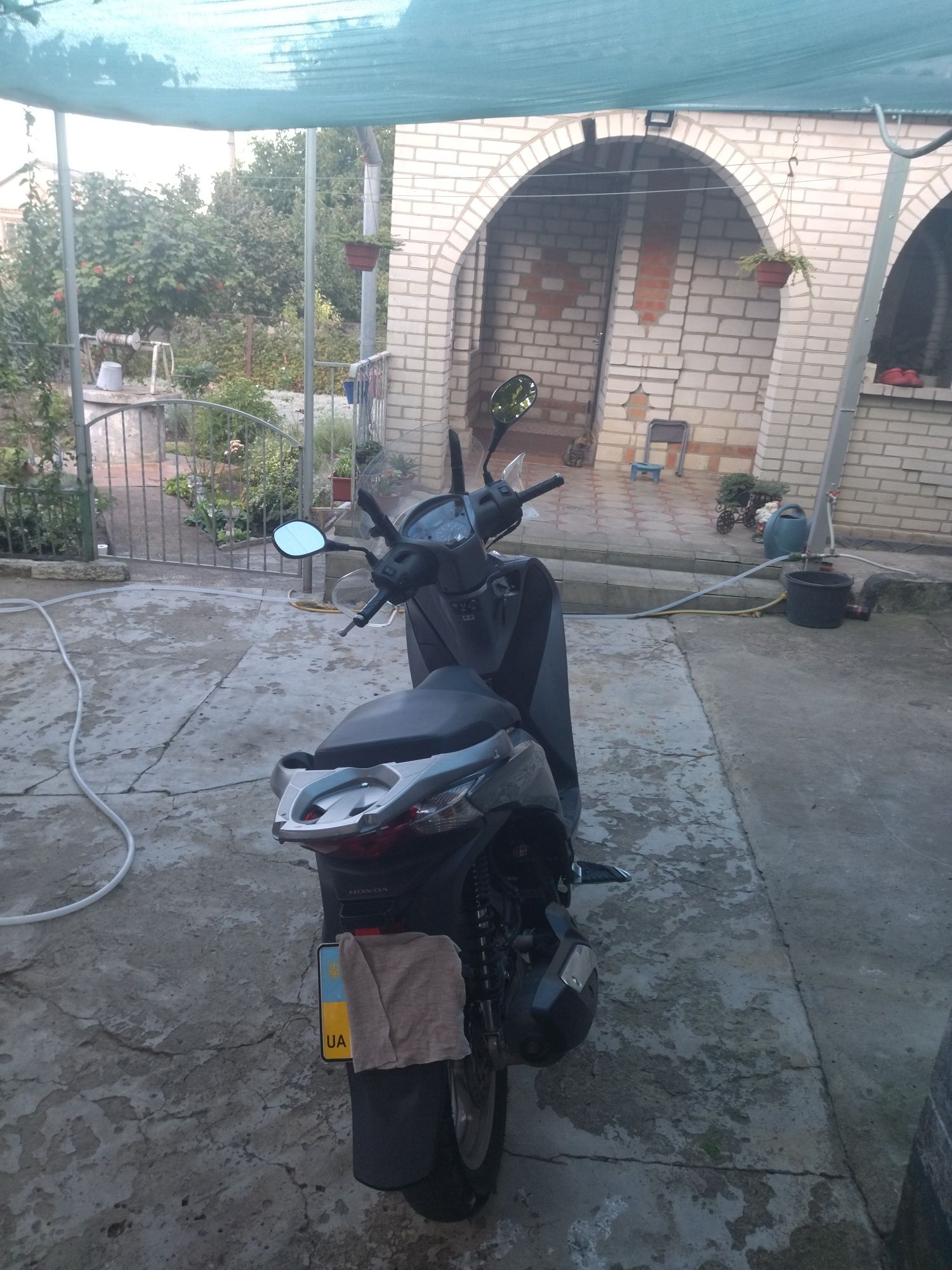 Продам мопед HONDA SH 150