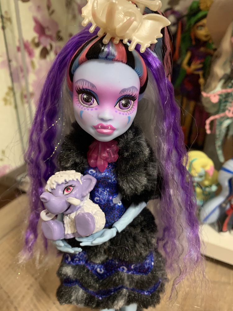 Коллекционная кукла монстер хай Monster High Abbey BOMINABLE