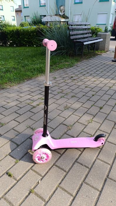 Hulajnoga dziewczęca trzy koła