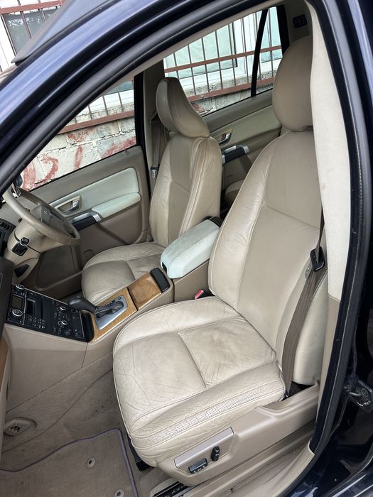 Fotele srodek Volvo XC90 I