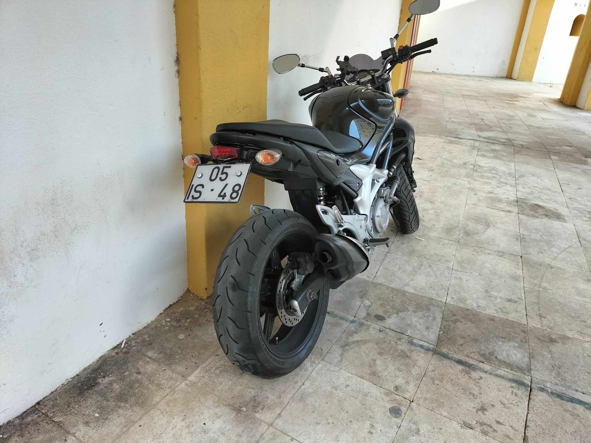 Suzuki SFV650 Gladius