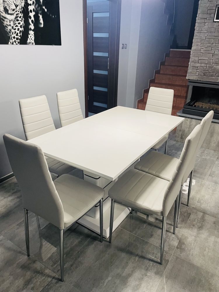 Stół bialy lakier +krzesła