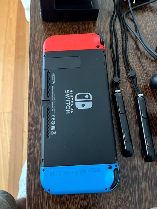 Nintendo Switch - Neon Blue + Neon Red Joy-Con  e SD 256GB