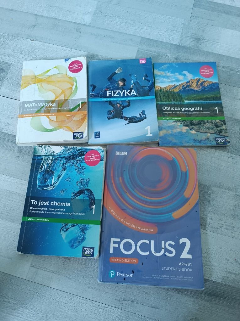 Podręcznik do liceum technikum do klasy  1 zestaw