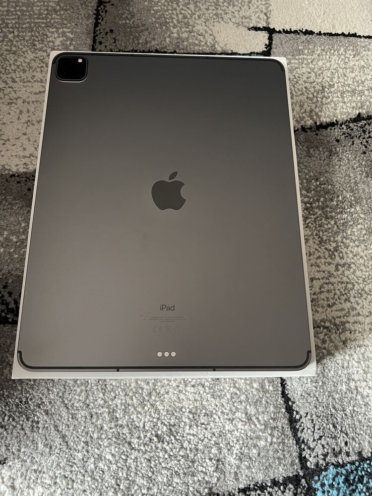 iPad Pro 12.9-inch (5th Generation) Wi-Fi + Cellular 512gb