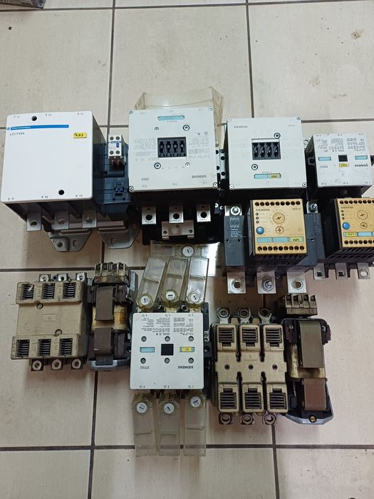 Zestaw stycznikow z demontażu sprawne