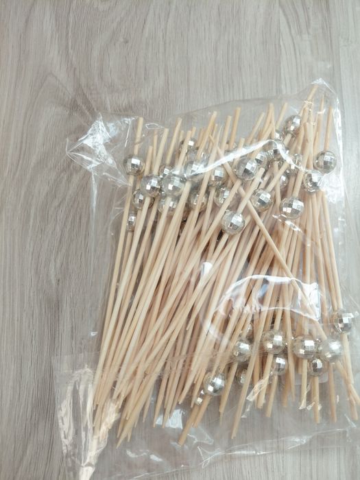 Ozdobne wykałaczki do przekąsek z mini kulą disco