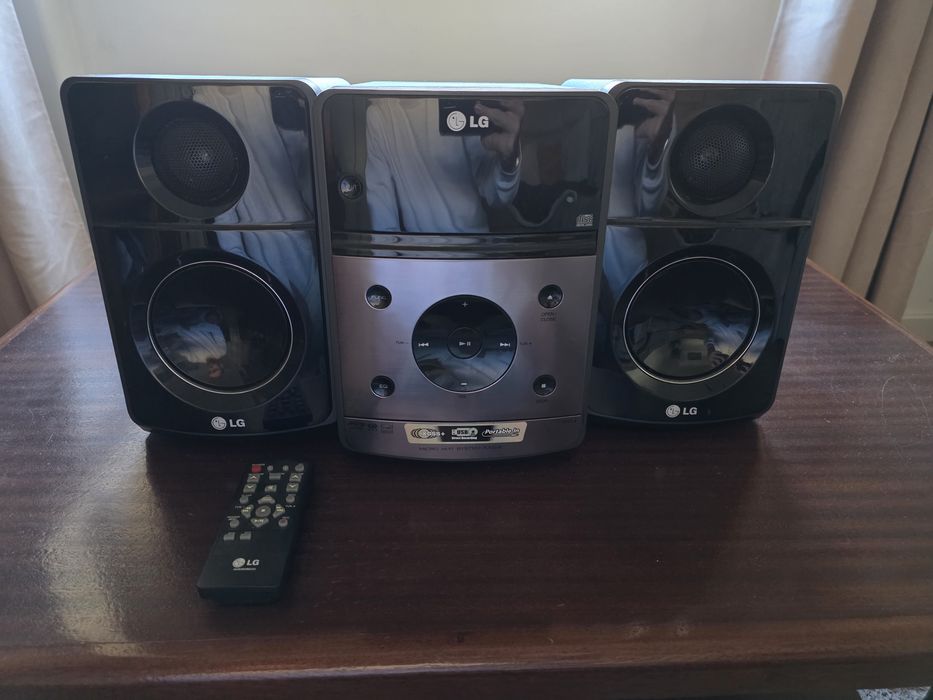 Aparelhagem LG Duas colunas + Comando