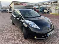 Nissan leaf 2012 р 10 палок з 12 середня комплектація