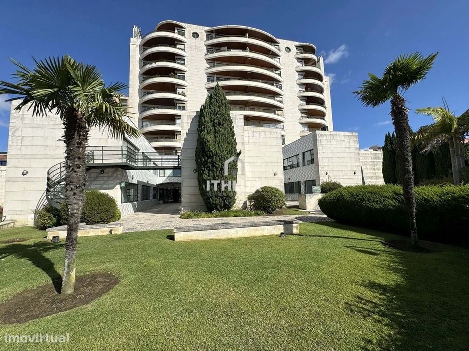 Loja para  arrendamento no Campo Grande - bem localizada, espaço amplo