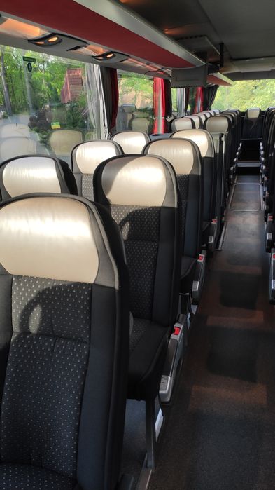 Автобус, пасажирські перевезення