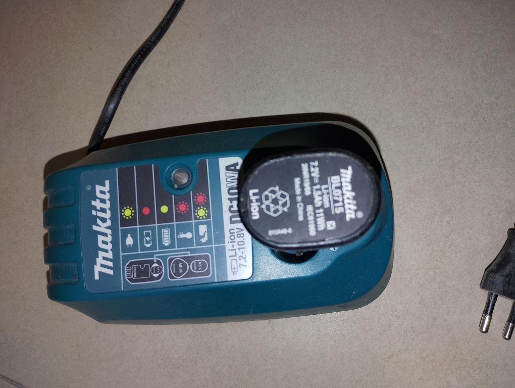Carregador Makita+ bateria