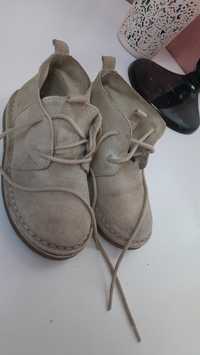 Замшевые  демисезонные ботинки для девочки 24р Zara