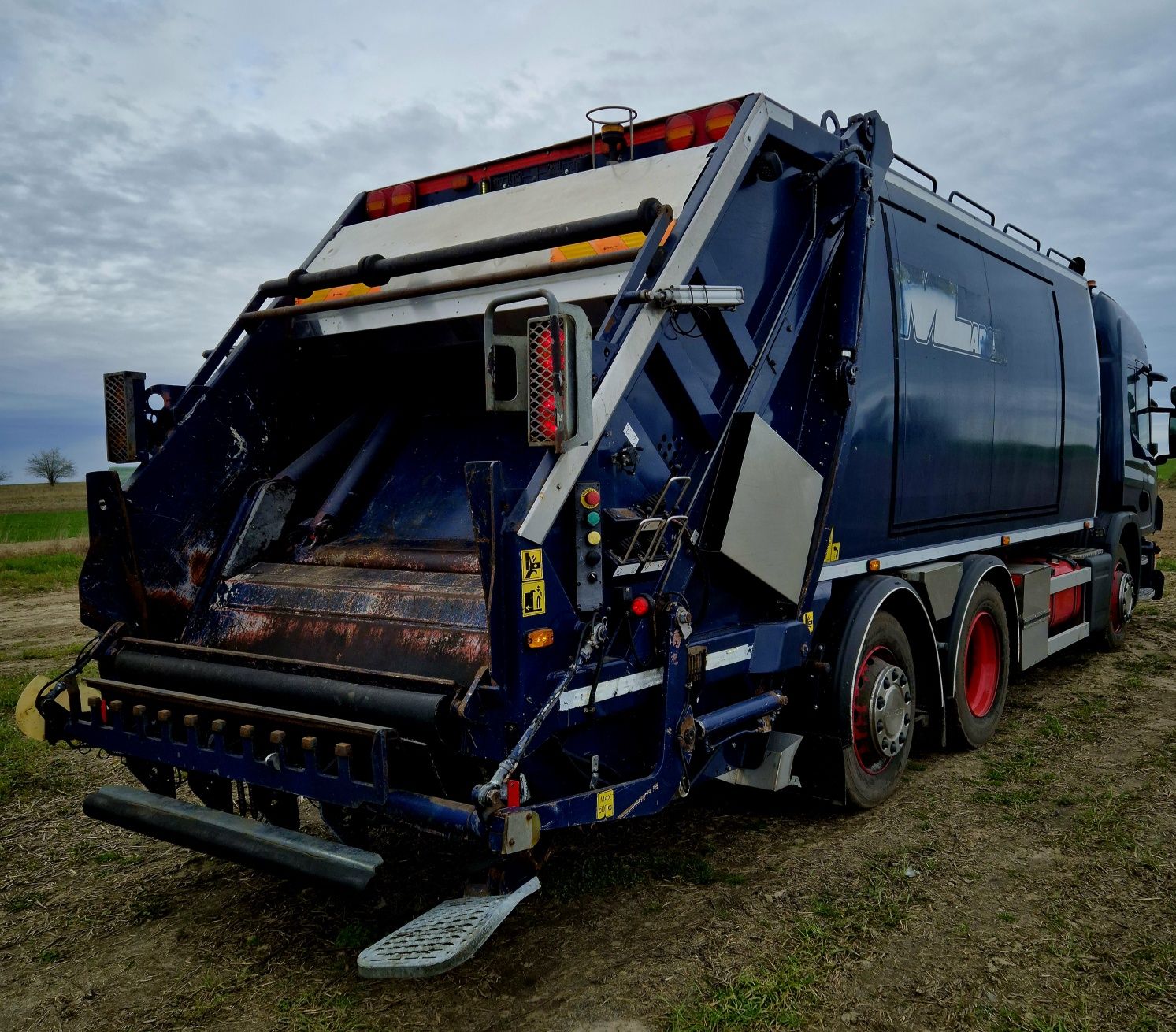 Wynajem Śmieciarki Scania P280 NTM