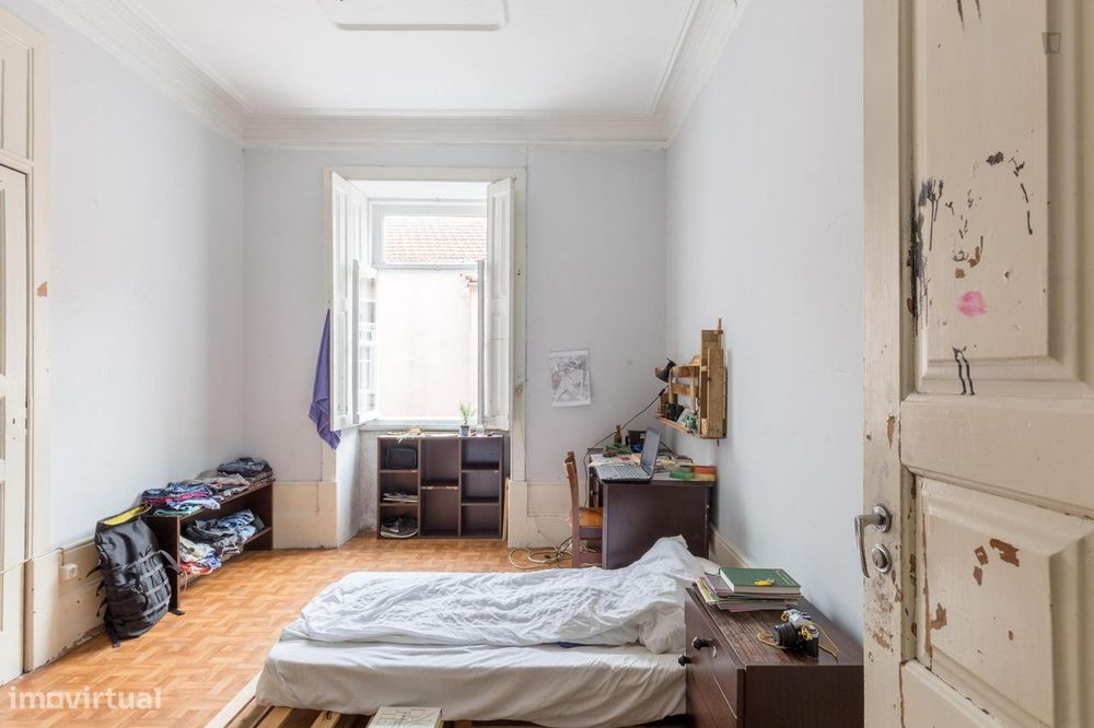 54095 - Quarto com cama de solteiro em residência