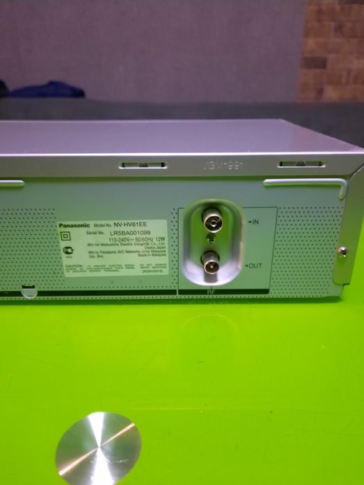 Видео магнитофон  Panasonic NV-HV61EE  б/у