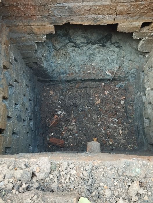 Засор труб канализации,ручная чистка и реставрация ям канализации.