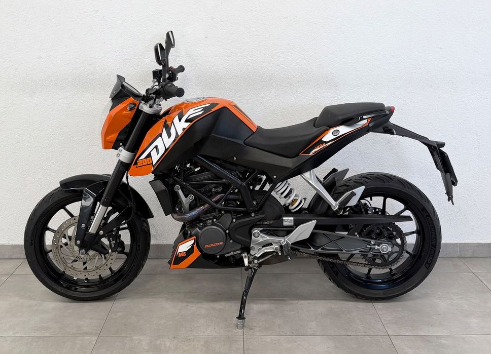 KTM Duke KTM DUKE 200 / ABS / Bezwypadkowy / Kat A2 / Szwajcaria / FV 23%