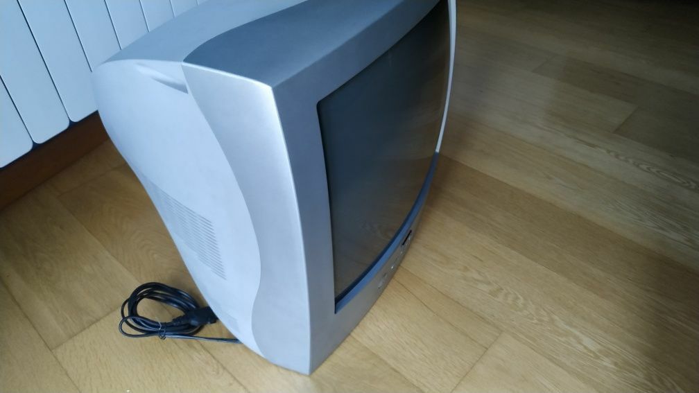 Televisão com entrega
