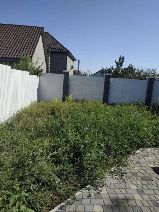 Дом Нерубайское. в центрі 2 поверхи  новий з усім пакетом документів