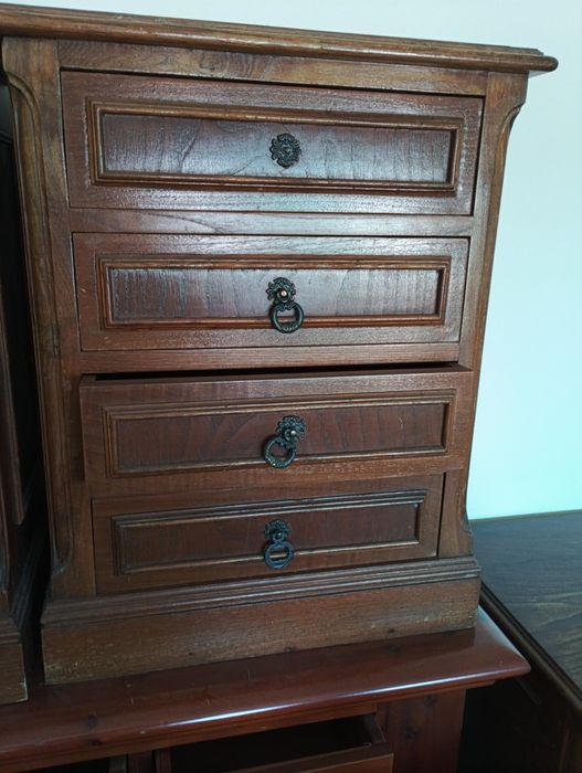 Móvel pequeno para arrumacao