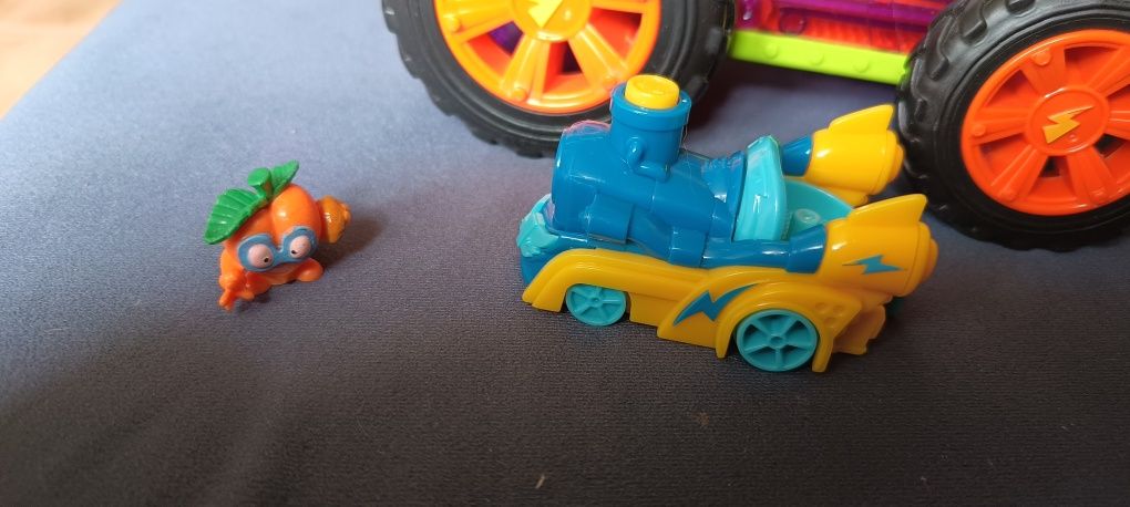 Zings pojazd zbierający figurki stan dbd gratisy