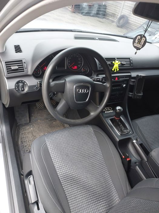 Продам Audi A4 b7