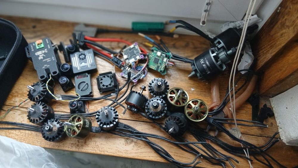 Фпв запчасти fpv отдам все 1 лотом