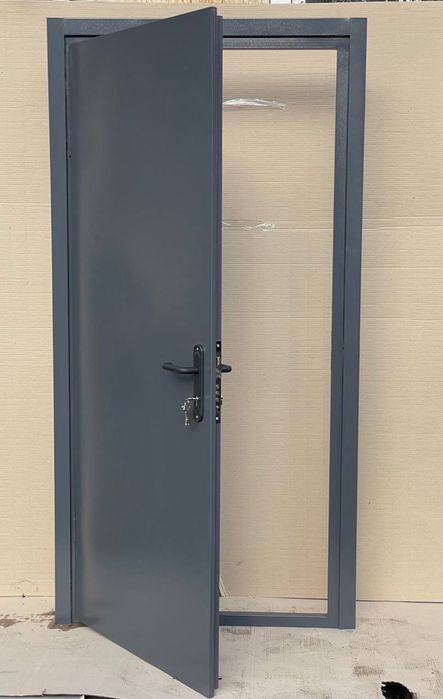 Вхідні двері, двері сталеві з МДФ, двері в підʼїзд гараж Розпродаж