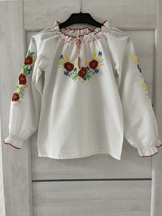 Вишиванка на дівчинку 8-9років